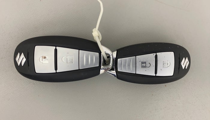 2016 Maruti Baleno ALPHA PETROL 1.2, Petrol, Manual, 66,936 km, Key Close Up