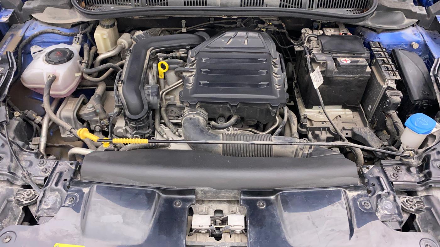 2022 Volkswagen VIRTUS HIGHLINE TSI 1.0 MT, Petrol, Manual, 19,527 km, Open Bonet
