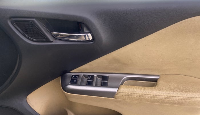 2015 Honda City 1.5L I-VTEC VX CVT, Petrol, Automatic, 1,09,208 km, Driver Side Door Panels Control