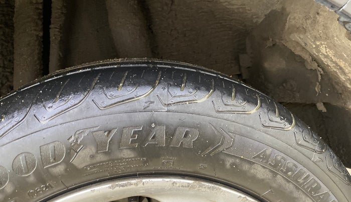 2015 Honda City 1.5L I-VTEC VX CVT, Petrol, Automatic, 1,09,208 km, Left Rear Tyre Tread