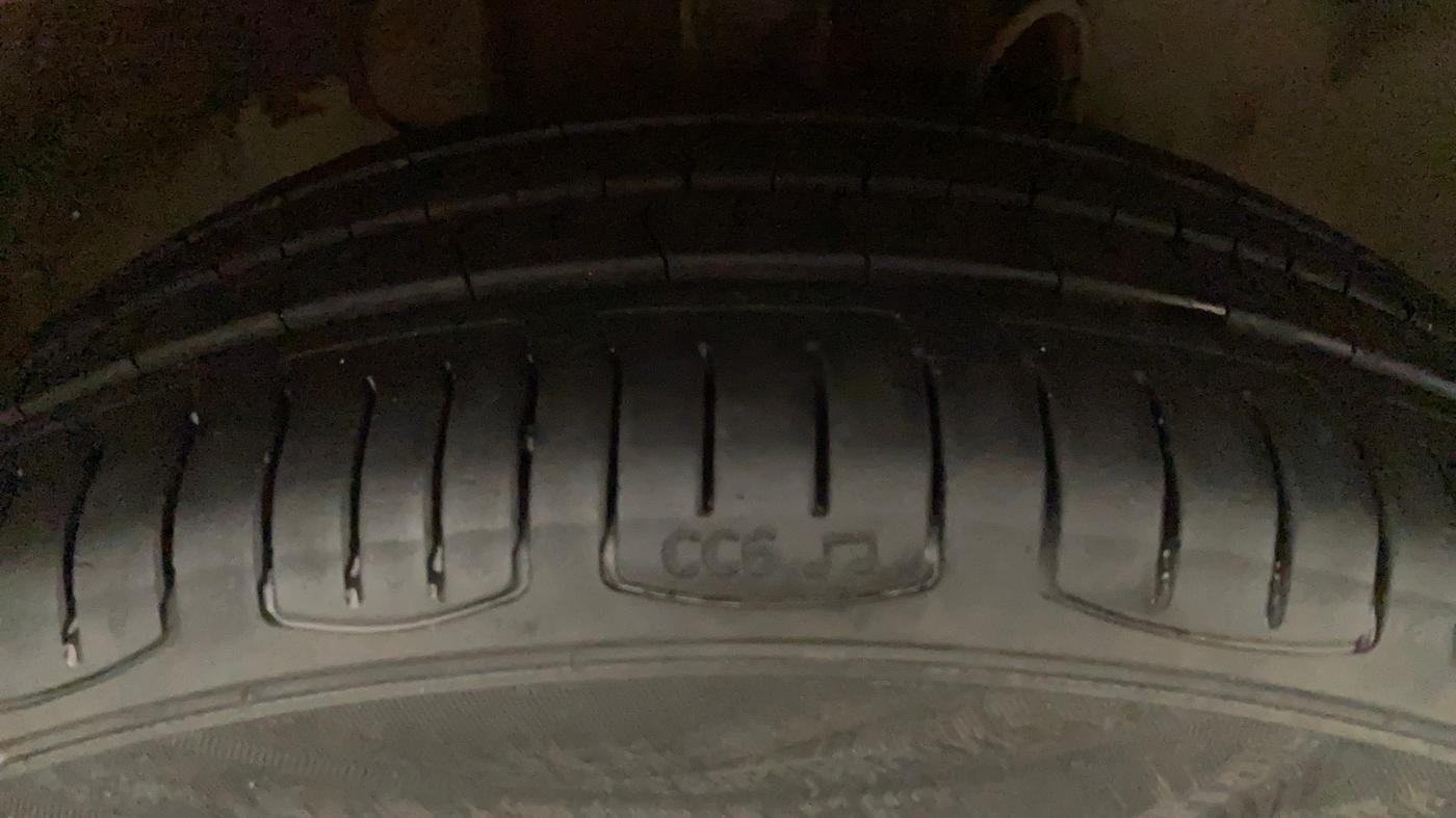 2019 Tata Tiago XZ PLUS PETROL, Petrol, Manual, 49,572 km, Right Front Tyre Tread