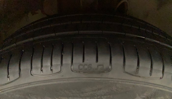2019 Tata Tiago XZ PLUS PETROL, Petrol, Manual, 49,572 km, Right Front Tyre Tread