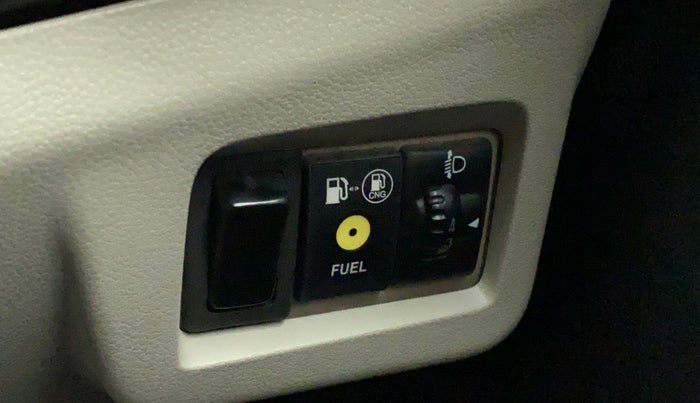 2021 Maruti Alto LXI CNG, CNG, Manual, 27,284 km, Dashboard - Headlight height adjustment not working