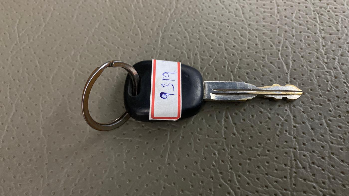 2023 Maruti Eeco 5 STR AC CNG, CNG, Manual, 83,961 km, Key Close Up