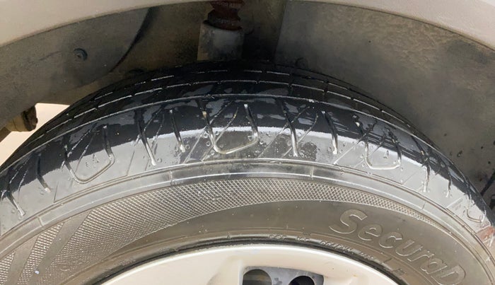 2017 Hyundai Creta E PLUS 1.6 PETROL, Petrol, Manual, 72,393 km, Right Rear Tyre Tread