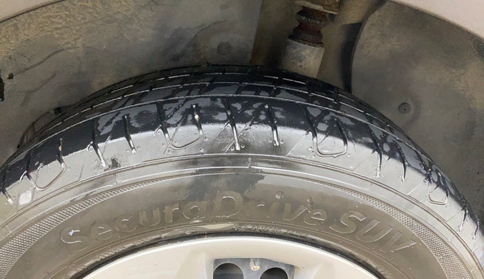 2017 Hyundai Creta E PLUS 1.6 PETROL, Petrol, Manual, 72,393 km, Left Rear Tyre Tread