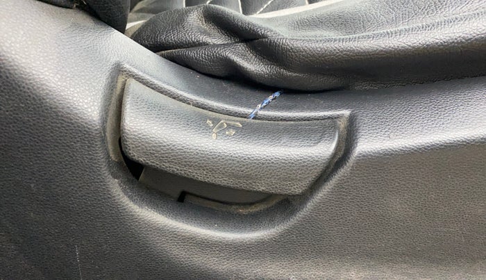 2017 Hyundai Creta E PLUS 1.6 PETROL, Petrol, Manual, 72,393 km, Driver Side Adjustment Panel