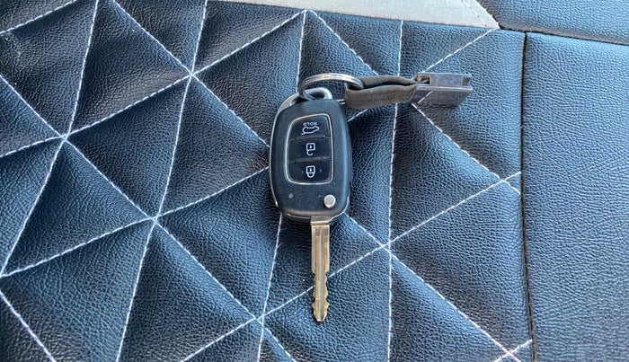 2017 Hyundai Creta E PLUS 1.6 PETROL, Petrol, Manual, 72,393 km, Key Close Up