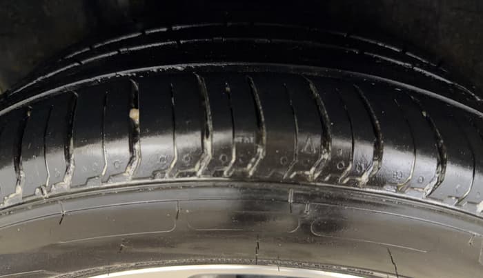 2019 Hyundai Verna 1.6 VTVT SX, Petrol, Manual, 78,350 km, Right Rear Tyre Tread