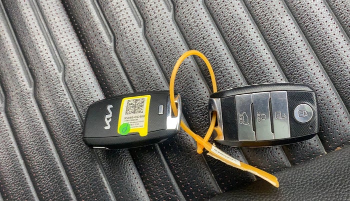 2021 KIA SONET GTX PLUS 1.0 DCT, Petrol, Automatic, 94,911 km, Key Close Up