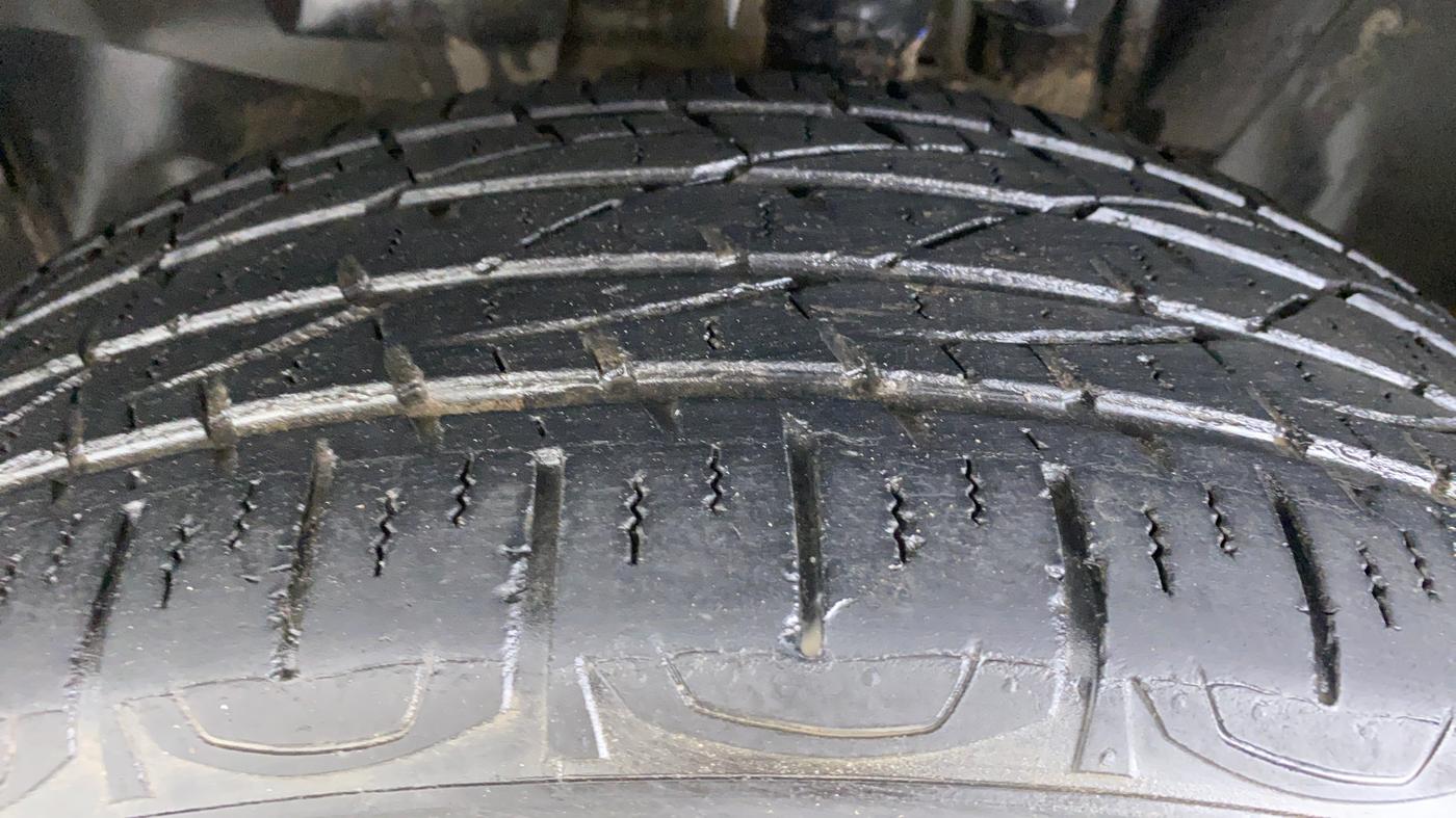 2018 Jeep Compass LIMITED O 1.4 AT, Petrol, Automatic, 45,323 km, Left Front Tyre Tread