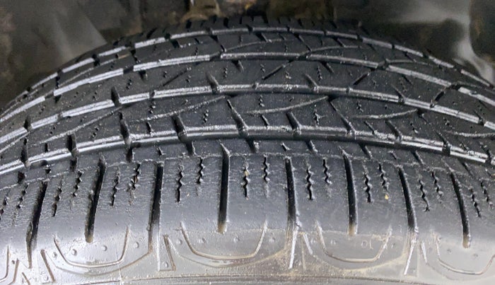 2018 Jeep Compass LIMITED O 1.4 AT, Petrol, Automatic, 45,323 km, Right Front Tyre Tread