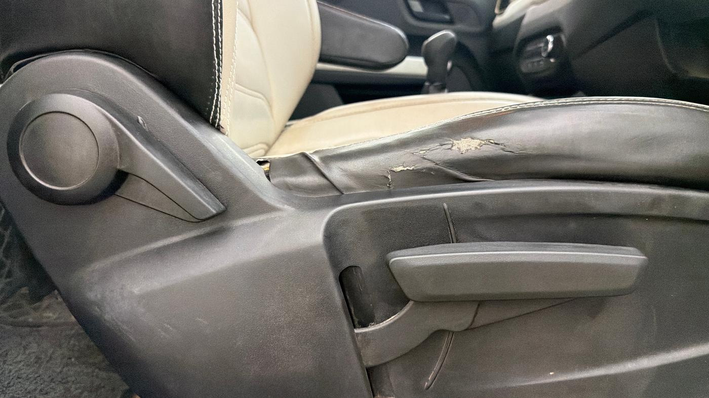 2024 Tata PUNCH ACCOMPLISHED MT CNG, CNG, Manual, 89,445 km, Driver Side Adjustment Panel