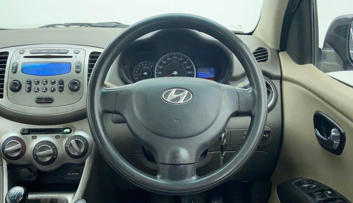 2012 Hyundai i10 SPORTZ 1.2, CNG, Manual, 1,20,010 km, Steering Wheel Close Up