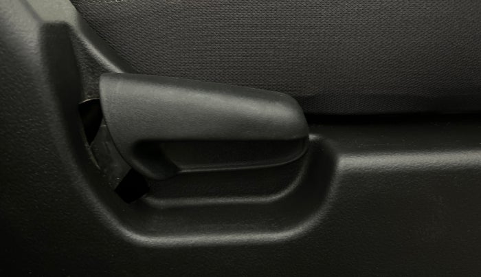 2016 Maruti Wagon R 1.0 LXI, CNG, Manual, 78,516 km, Driver Side Adjustment Panel