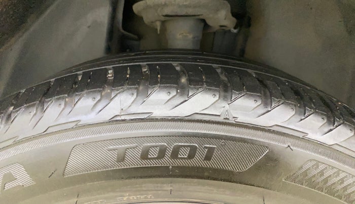 2021 Jeep Compass MODEL S (O) 1.4 PETROL DCT, Petrol, Automatic, 64,253 km, Right Rear Tyre Tread