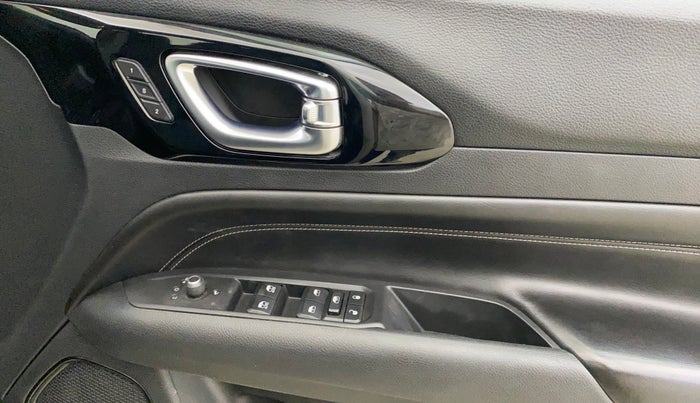 2021 Jeep Compass MODEL S (O) 1.4 PETROL DCT, Petrol, Automatic, 64,253 km, Driver Side Door Panels Control