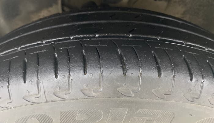 2022 Maruti IGNIS ALPHA 1.2 AMT, Petrol, Automatic, 17,176 km, Left Front Tyre Tread