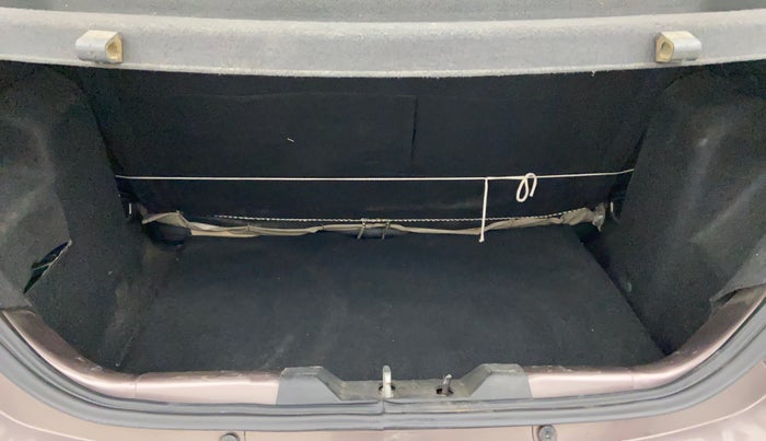 2017 Tata Tiago XT 1.2 REVOTRON, Petrol, Manual, 80,880 km, Boot Inside