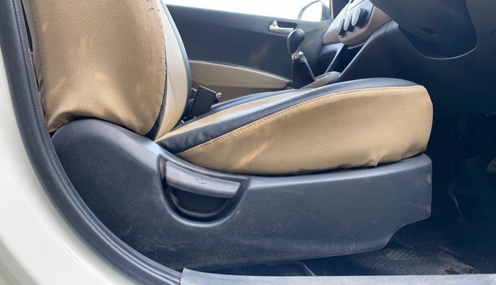 2014 Hyundai Grand i10 SPORTZ 1.2 KAPPA VTVT, Petrol, Manual, 69,487 km, Driver Side Adjustment Panel