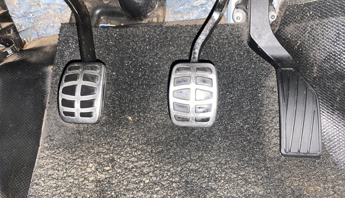 2018 Maruti S Cross ZETA 1.3, Diesel, Manual, 1,34,311 km, Pedals