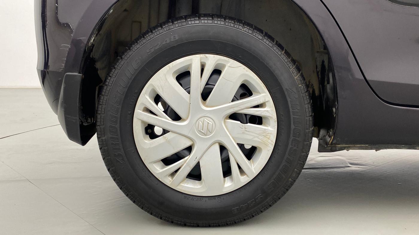 2014 Maruti Swift VXI D, Petrol, Manual, 46,579 km, Right Rear Wheel