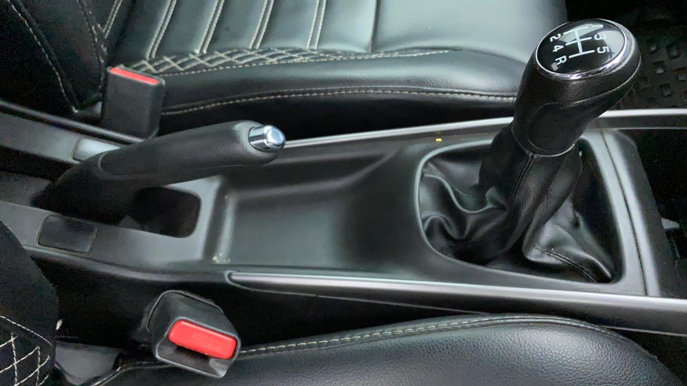 2019 Maruti Baleno ALPHA PETROL 1.2, Petrol, Manual, 73,813 km, Gear Lever