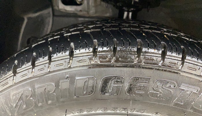 2015 Hyundai Grand i10 ASTA 1.2 KAPPA VTVT, Petrol, Manual, 31,703 km, Left Front Tyre Tread