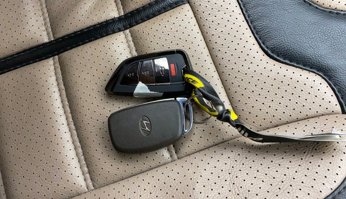 2015 Hyundai Grand i10 ASTA 1.2 KAPPA VTVT, Petrol, Manual, 31,703 km, Key Close Up