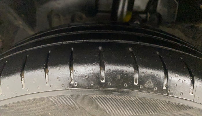 2017 Ford Ecosport TITANIUM 1.5L DIESEL, Diesel, Manual, 77,558 km, Left Front Tyre Tread