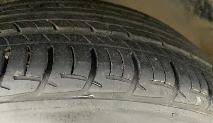 2019 Maruti Baleno ALPHA PETROL 1.2, Petrol, Manual, 90,522 km, Left Rear Tyre Tread