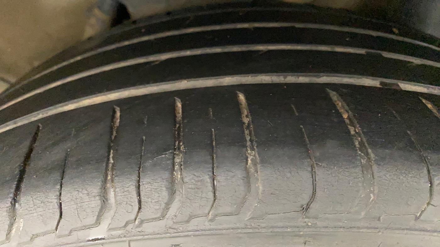 2020 Hyundai VENUE SX 1.0 TURBO IMT, Petrol, Manual, 37,680 km, Left Rear Tyre Tread