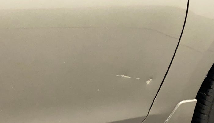 2018 Maruti Ciaz DELTA 1.5 SHVS MT PETROL, Petrol, Manual, 51,690 km, Driver-side door - Slightly rusted