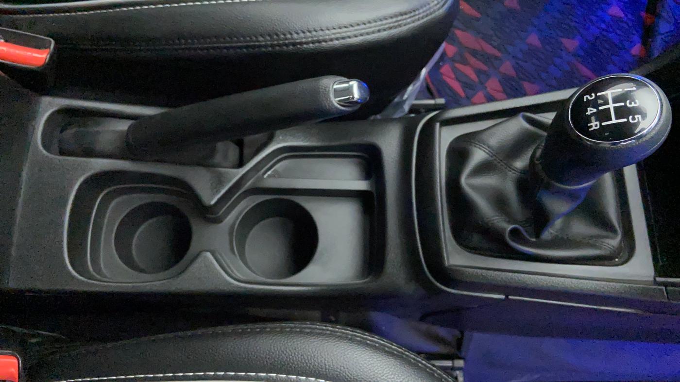 2022 Maruti BREZZA ZXI + SMART HYBRID, Petrol, Manual, 1,330 km, Gear Lever
