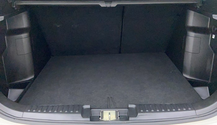 2022 Maruti BREZZA ZXI + SMART HYBRID, Petrol, Manual, 1,330 km, Boot Inside