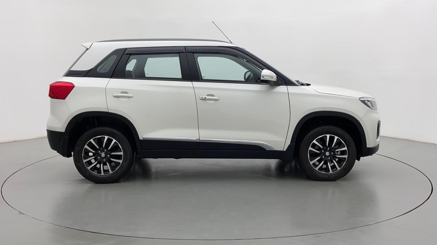 2022 Maruti BREZZA ZXI + SMART HYBRID, Petrol, Manual, 1,330 km, Right Side