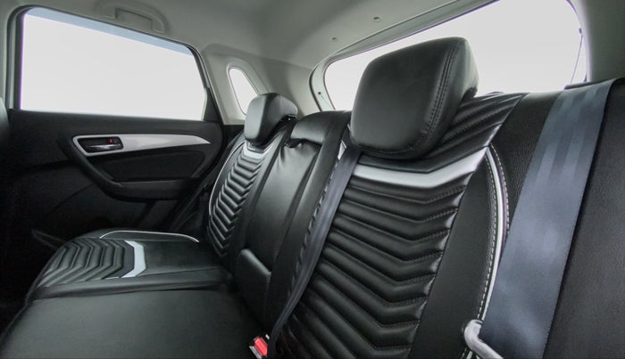 2022 Maruti BREZZA ZXI + SMART HYBRID, Petrol, Manual, 1,330 km, Right Side Rear Door Cabin