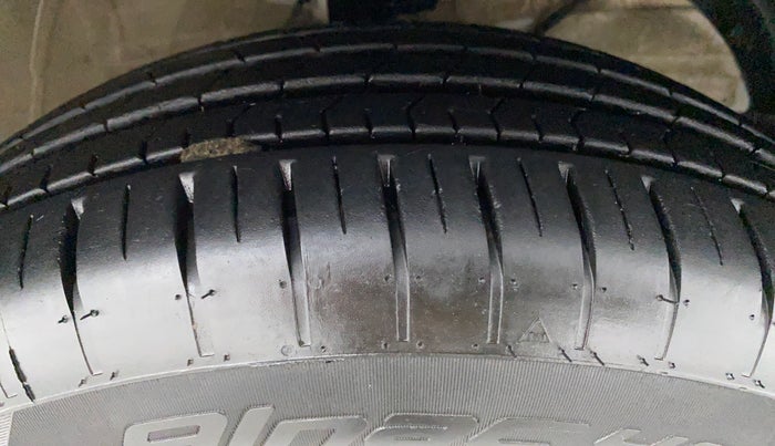 2021 Maruti Swift ZXI (AMT), Petrol, Automatic, 6,415 km, Right Front Tyre Tread