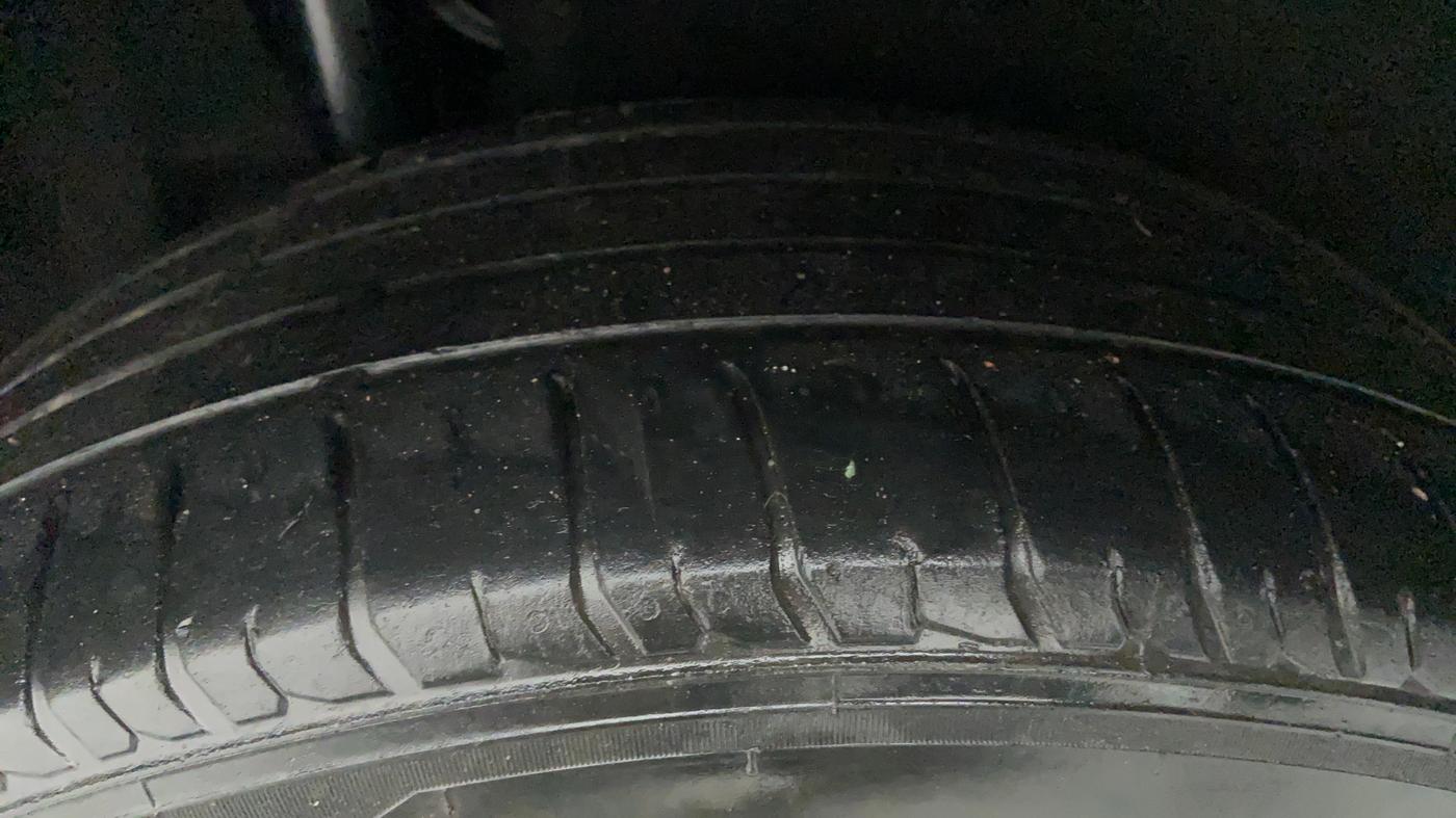 2019 Maruti Vitara Brezza VDI, Diesel, Manual, 75,554 km, Right Rear Tyre Tread