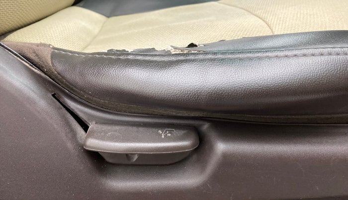 2010 Hyundai Santro Xing GL, Petrol, Manual, 82,095 km, Driver Side Adjustment Panel