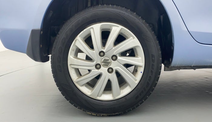 2015 Maruti Swift Dzire ZDI, Diesel, Manual, 14,113 km, Right Rear Wheel