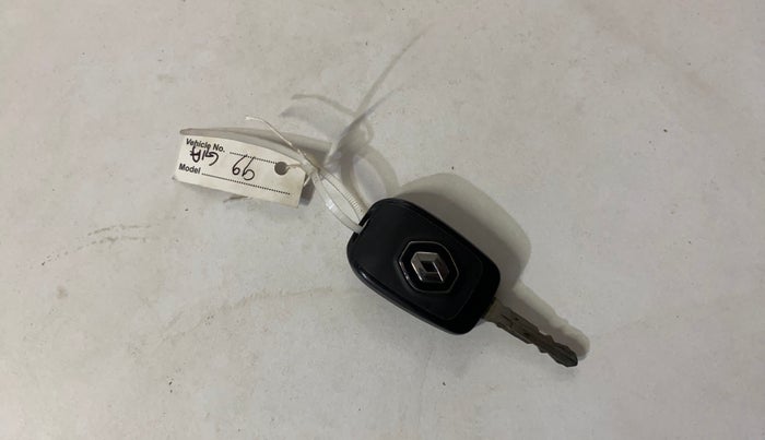 2019 Renault TRIBER RXL MT, Petrol, Manual, 23,620 km, Key Close Up