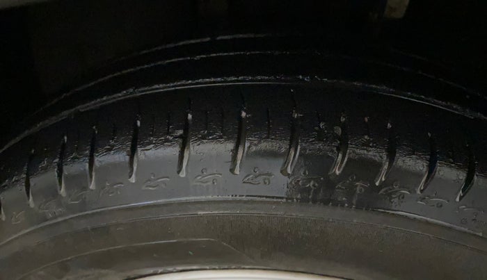 2019 Renault TRIBER RXL MT, Petrol, Manual, 23,620 km, Left Front Tyre Tread