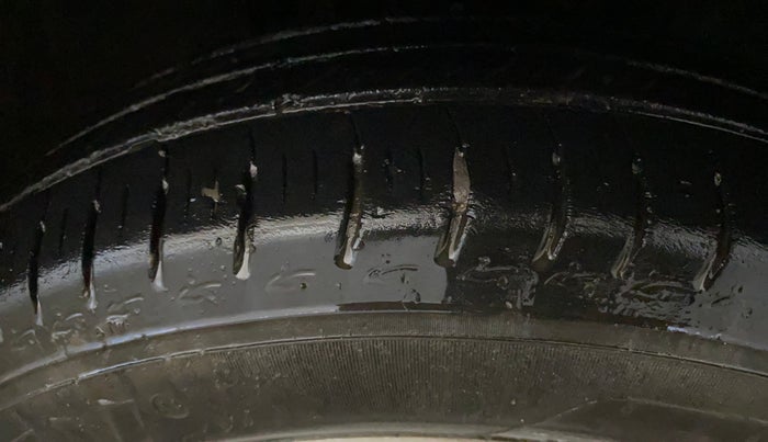 2019 Renault TRIBER RXL MT, Petrol, Manual, 23,620 km, Right Front Tyre Tread