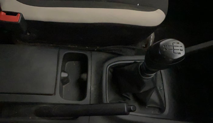 2019 Renault TRIBER RXL MT, Petrol, Manual, 23,620 km, Gear Lever