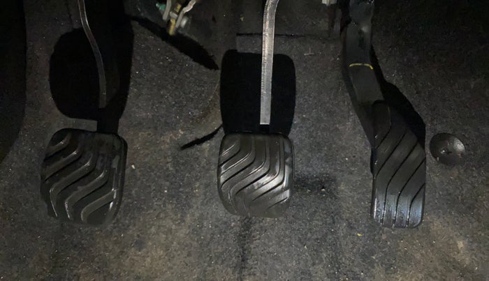 2019 Renault TRIBER RXL MT, Petrol, Manual, 23,620 km, Pedals