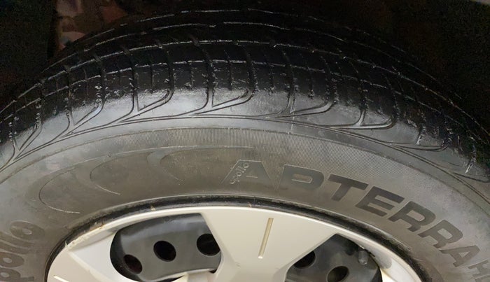 2019 Mahindra XUV300 W6 1.2 PETROL, Petrol, Manual, 86,895 km, Left Front Tyre Tread