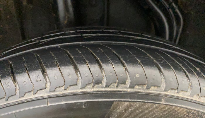 2021 Renault Kiger RXT (O) MT, Petrol, Manual, 35,145 km, Right Rear Tyre Tread