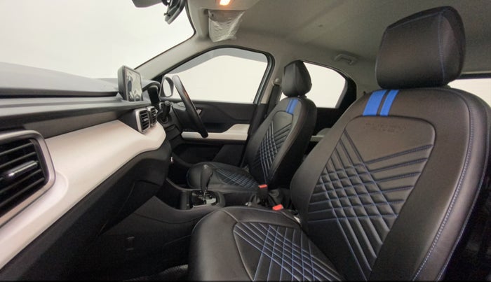 2021 Tata PUNCH CREATIVE AMT 1.2 RTN DUAL TONE, Petrol, Automatic, 17,850 km, Right Side Front Door Cabin