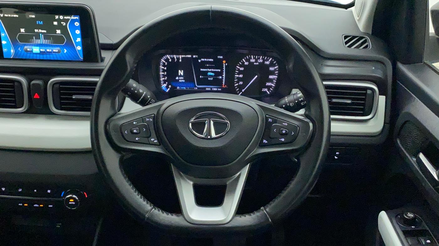 2021 Tata PUNCH CREATIVE AMT 1.2 RTN DUAL TONE, Petrol, Automatic, 17,850 km, Steering Wheel Close Up
